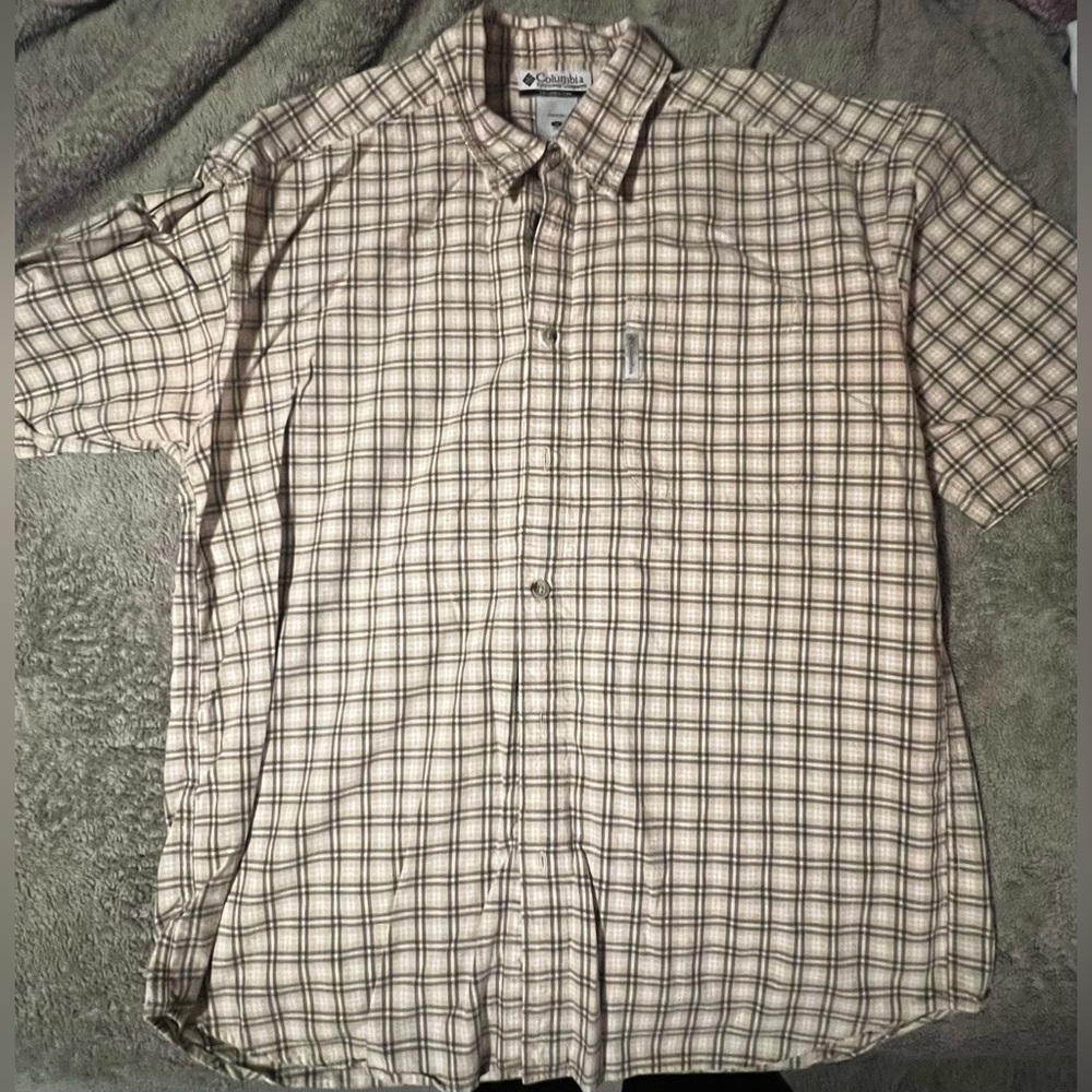 Columbia Short Sleeve Button Down